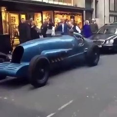 VÍDEO: Seguimos babeando al ver arrancar este Napier-Campbell 'Bluebird II'