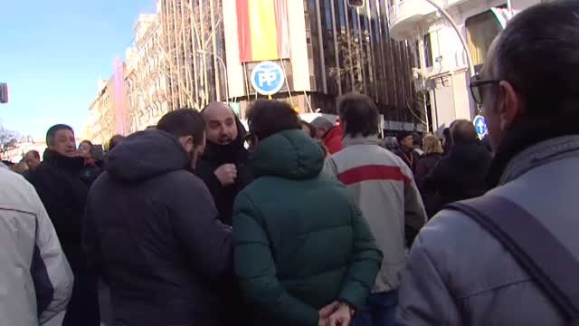 Continúa la huelga del taxi