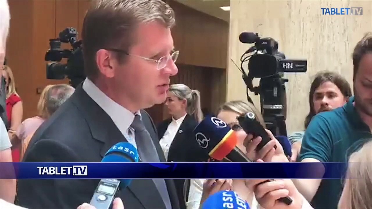 ZÁZNAM: Brífing ministra hospodárstva P. Žigu