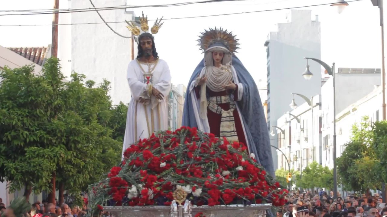 Traslado del trono de los Nazarenos de Nuestro Padre Jesús Cautivo