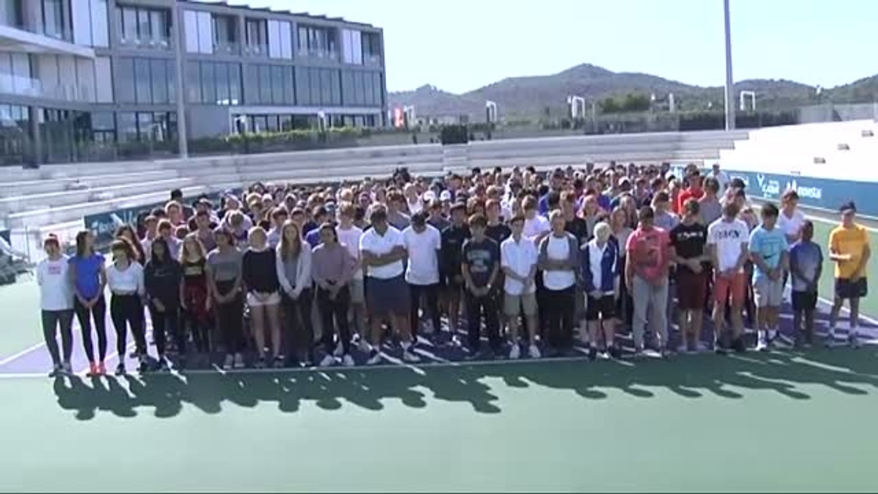 Nadal participa en un minuto de silencio por las víctimas de la riada