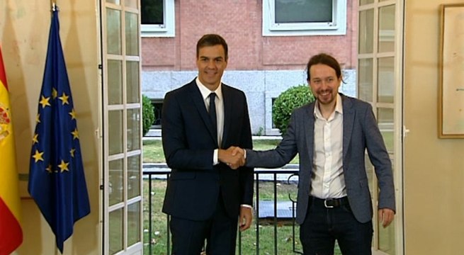 Sánchez e Iglesias firman el acuerdo para los PGE de 2019
