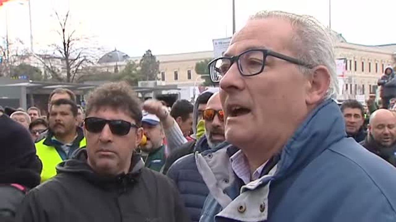 Noveno día de huelga indefinida de los taxistas