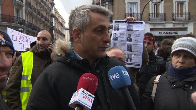 Federación Profesional del Taxi exige precontratación para VTC