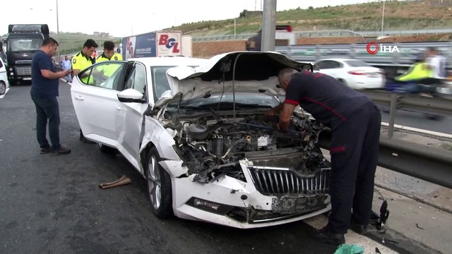 Dilovası'nda zincirleme kaza... Kaza nedeniyle kilometrelerce araç kuyruğu oluştu