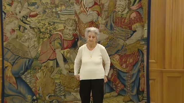 Felipe VI recibe en Zarzuela a una superviviente de Auschwitz