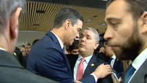 Sánchez felicita a Guaidó por su coraje pero no le reconoce como Presidente