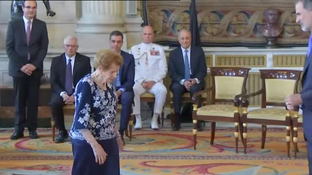 Felipe VI reafirma su compromiso de servicio en el quinto aniversario de su reinado