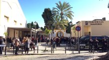 Vecinos y familia de Julen se concentran en el tanatorio de Málaga