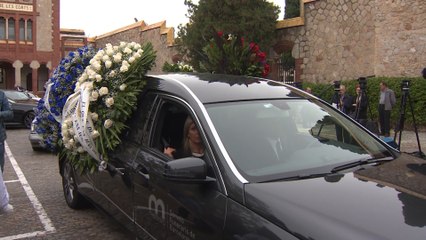 Centenares de familiares y amigos despiden a Caballé