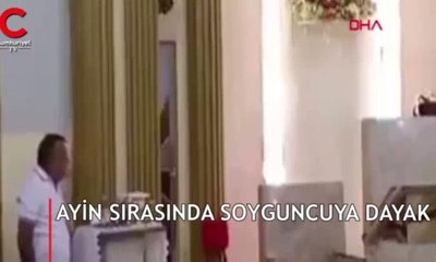 Ayin sırasında içeriye girdi, tekme tokat dövüldü!