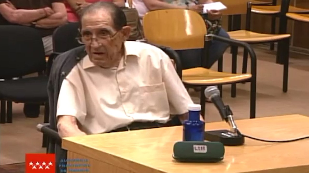 Absuelto Eduardo Vela por el caso de 'bebés robados'