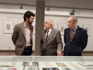 Una muestra recuerda las raíces del poeta Leopoldo de Luis