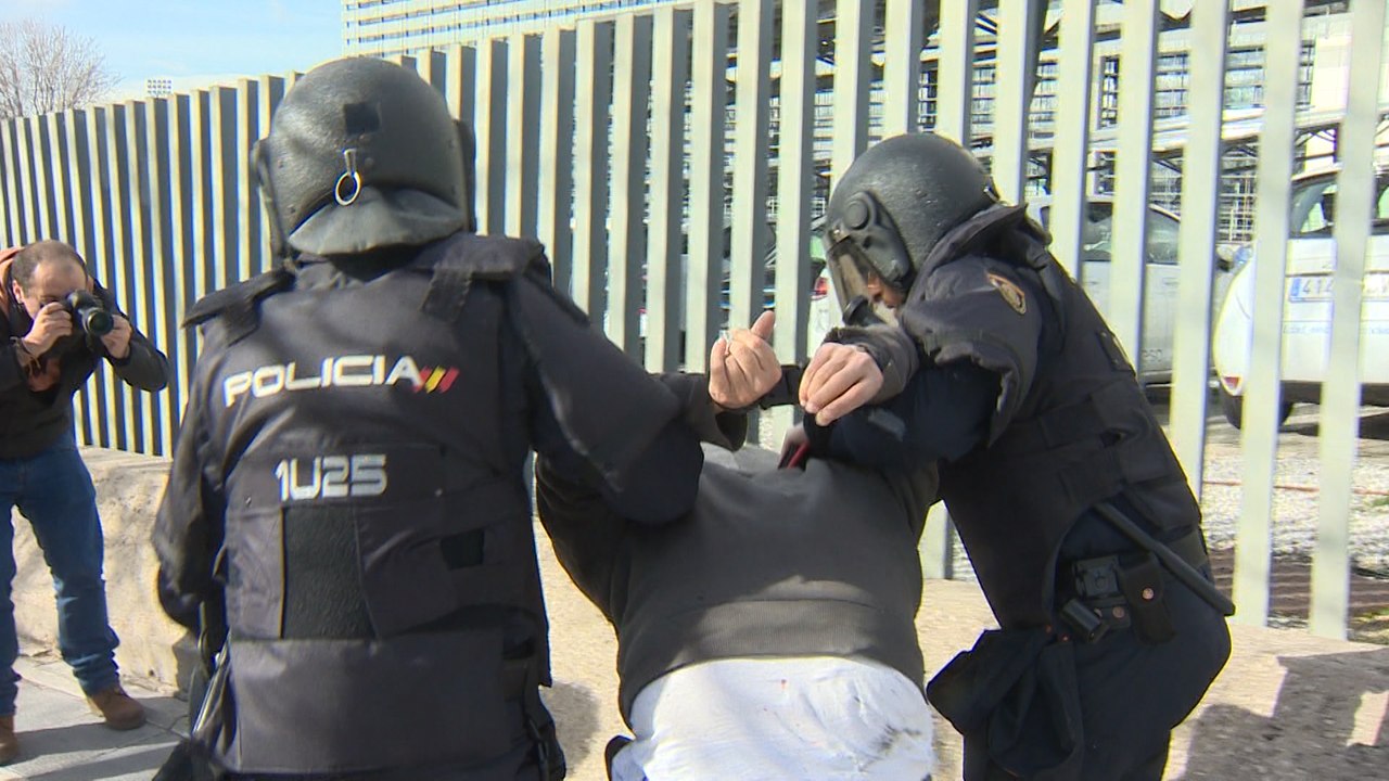 Un detenido y 10 heridos leves esta mañana en las protestas de Madrid