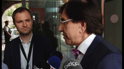 Elio Di Rupo: "Nous n'avons aucune difficulté à consulter la société civile"