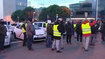 Un taxista detenido en las protestas del sector en Madrid