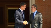 Pedro Sánchez recibe a Feijóo en La Moncloa