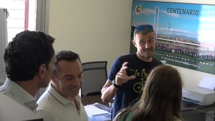 Download Video: Luis Enrique se ha estrenado como entrenador de la selección española de fútbol