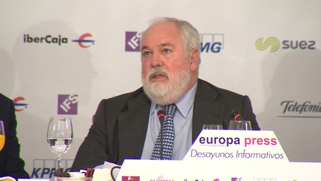 Arias Cañete votará a Casado para presidir el PP