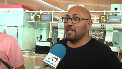 Descargar video: Cancelaciones en decenas de vuelos y retrasos de hasta 10 horas provocaron la crispación ayer en El Prat