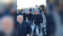 Un grupo de taxistas increpa e insulta a Rivera en la estación de Atocha