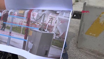 YALOVA YOLDA BULUP JANDARMAYA TESLİM ETTİKLERİ ÇANTA, HAYATLARINI KARARTTI