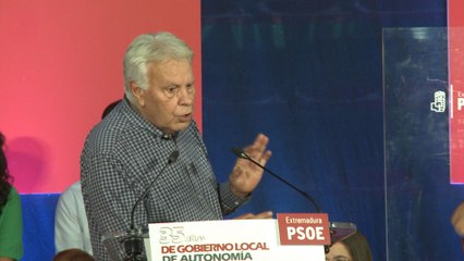Felipe González aboga por reformar "sin miedo" la CE