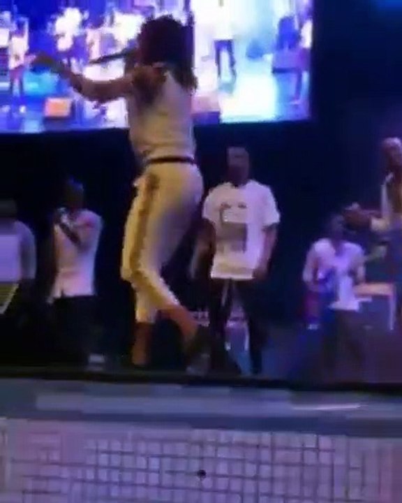 Quand Claire Bahi se met au Zouglou, voici ce que ça donne. Magnifique !