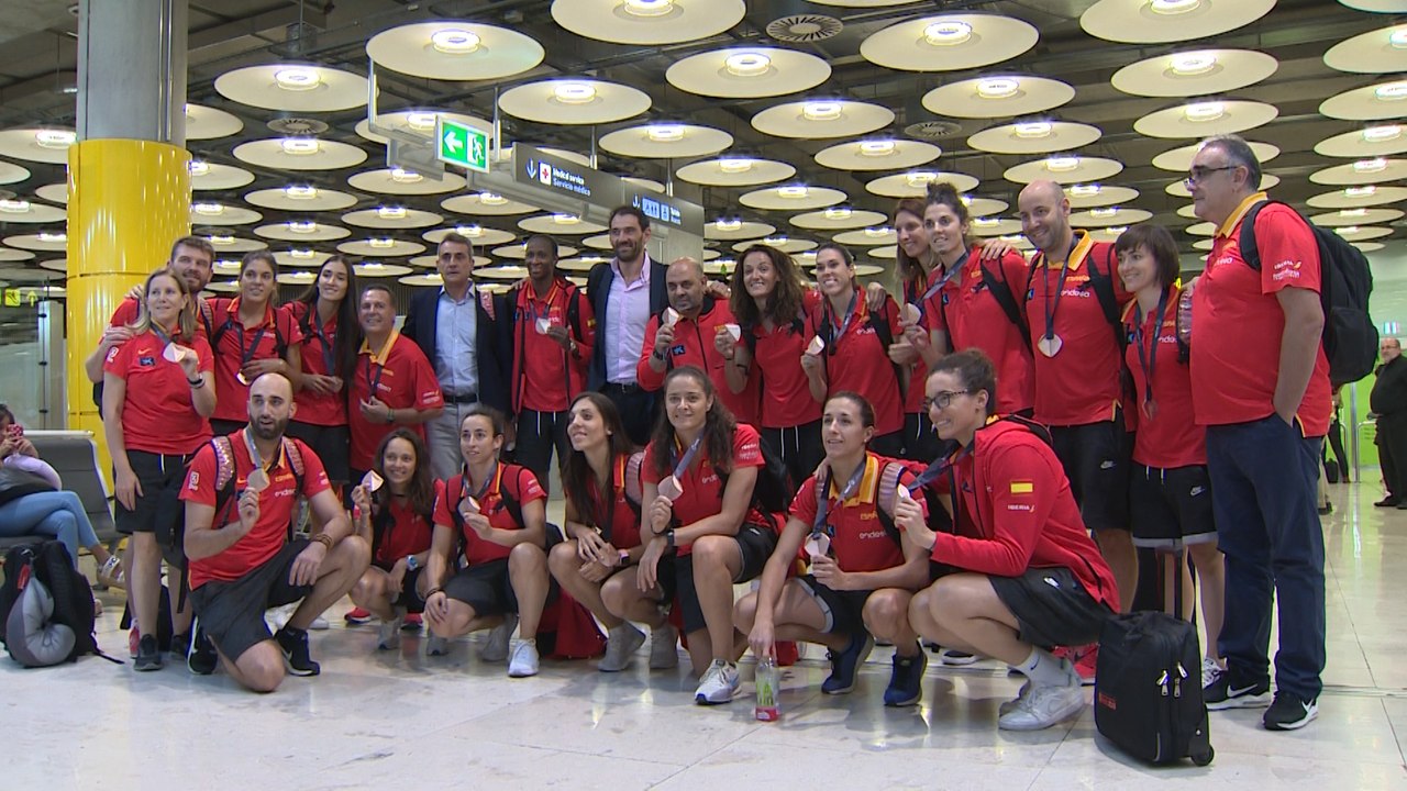 La selección de baloncesto femenina llega a Madrid