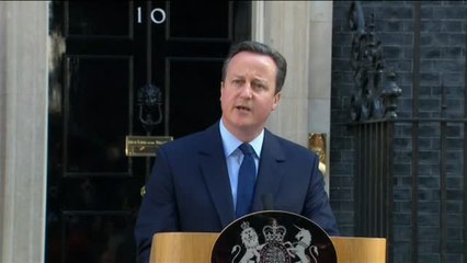 Theresa May se enfrentará el miércoles a una moción de censura tras la derrota de su plan para el Brexit