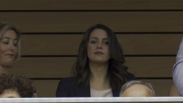 Arrimadas responde a Valls que no le va a dar lecciones nadie