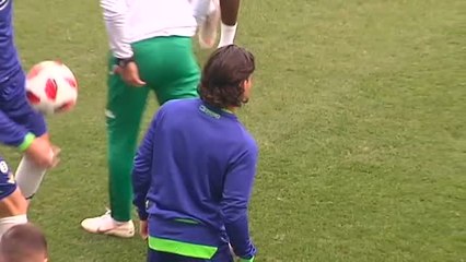 El Betis regresa a los entrenamientos con la novedad de Diego Lainez