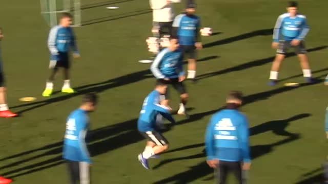 Buen ambiente en Valdebebas en el último entrenamiento previo a la vuelta de Copa del Rey