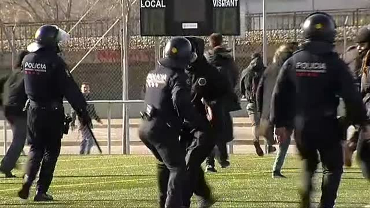 Todos los partidos políticos exigen explicaciones a Vox por su financiación irregular