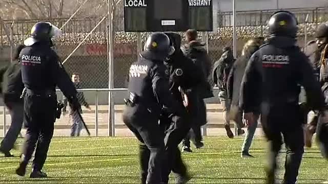 Todos los partidos políticos exigen explicaciones a Vox por su financiación irregular