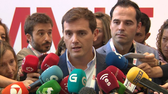 Rivera pide a Sánchez que rompa con los separatistas y aplique el 155