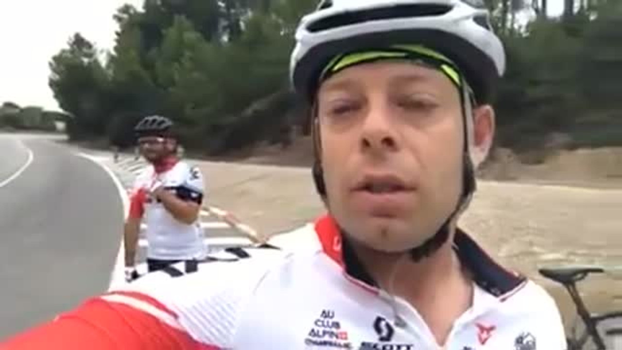 Se durmieron borrachos encima de un stop invadiendo una nacional