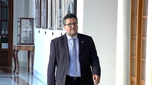 Bosquet se reúne con el líder de Vox en Andalucía, Francisco Serrano, dentro de la ronda de contactos