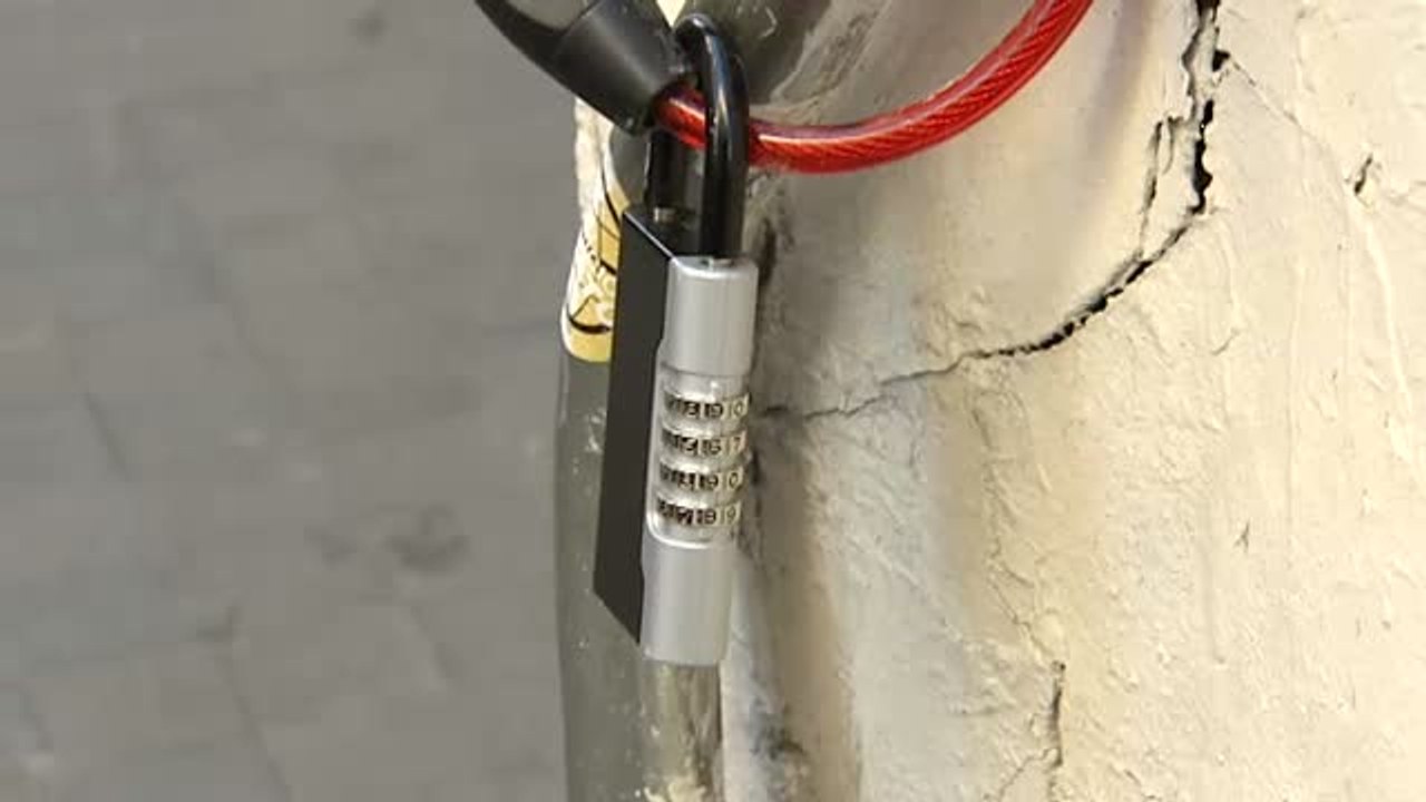 El comando loctite,  contra los candados en los que se dejan las llaves de los pisos turísticos