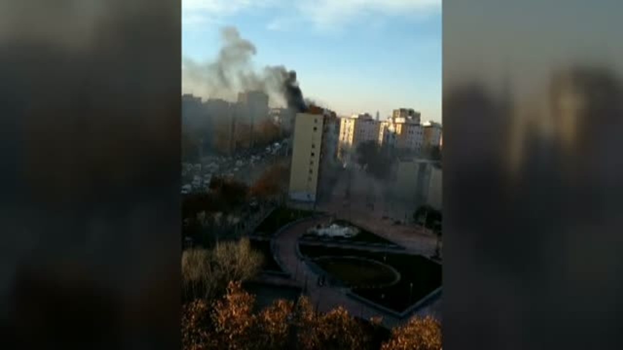 Tres muertos y varios heridos en un incendio en un edificio Badalona