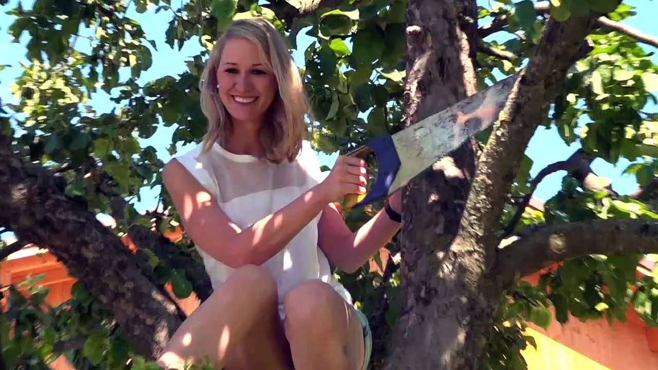Fotoshooting auf dem Bauernhof: Bayerns Jungbäuerinnen posieren für Kalenderfotos