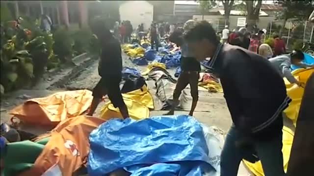 Casi 400 fallecidos en Indonesia tras los seísmos y el tsunami