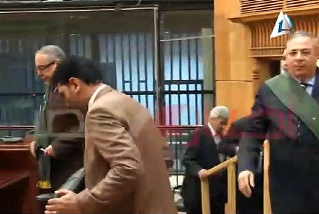 جانب من وقائع جلسة قضية اقتحام السجون المتهم فيها مرسي وآخرون