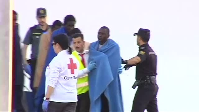 Más de 20 migrantes fallecen en una patera a la deriva en el Mar de Alborán