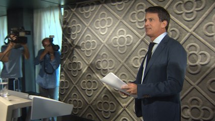 Valls demande "respect" par son "choix de vie"