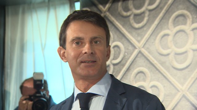 Valls considera que Colau no está preparada