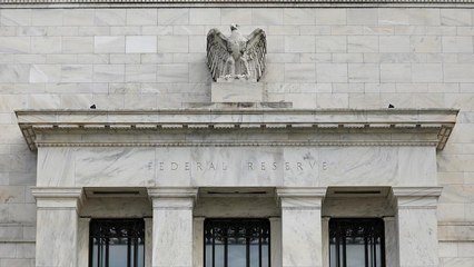 Αμετάβλητα διατηρεί τα επιτόκια η FED