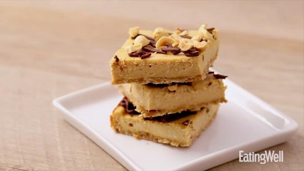 How to Make Low-Carb Chocolate-Drizzled Peanut Butter Cheesecake Bars