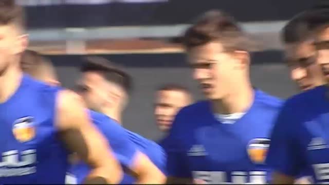 Francis Coquelin se reincorpora al entrenamiento del Valencia tras su lesión