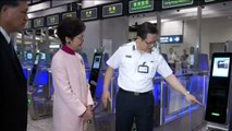 Hong Kong inaugura su polémico tren bala